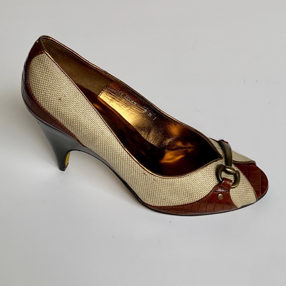 DONALD J PLINER COUTURE Tan Peeptoe Heels - Picture 2 of 6